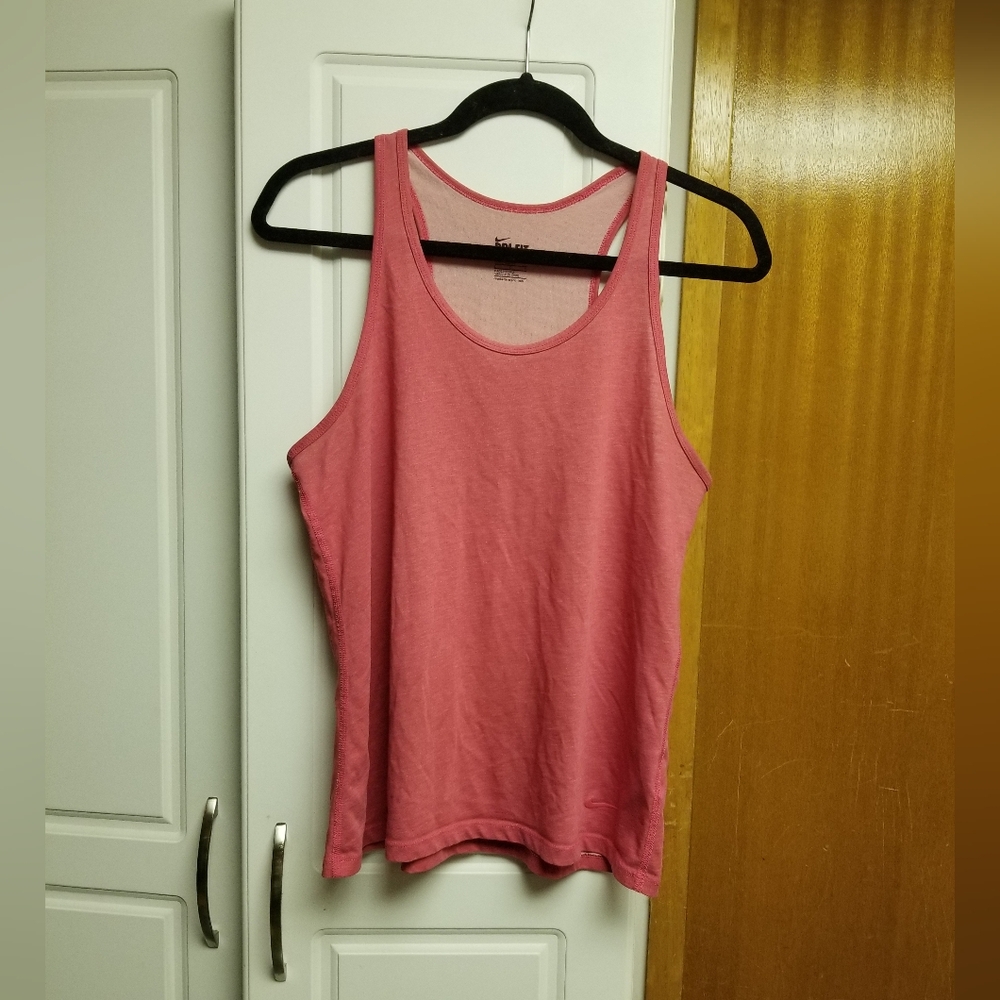🍁🌺Nike dry fit regular fit racerback tank top